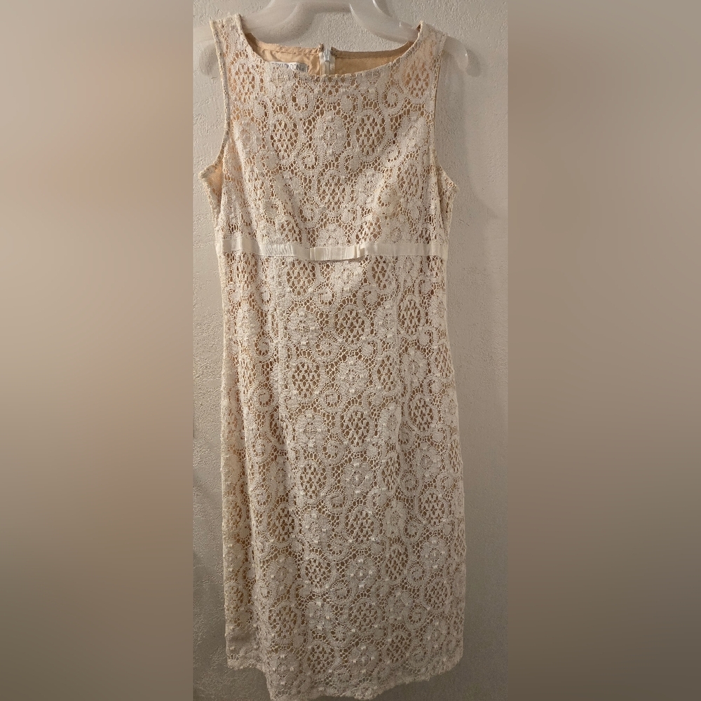 Maggy London Ivory Lace Wedding Dress